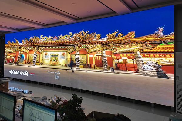 【展大局視野 創(chuàng)視覺盛宴】現(xiàn)代大屏幕顯示屏，引領(lǐng)視聽新潮流！